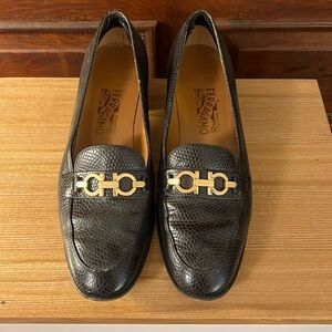 Vintage Salvatore Ferragamo black croc embossed loafers